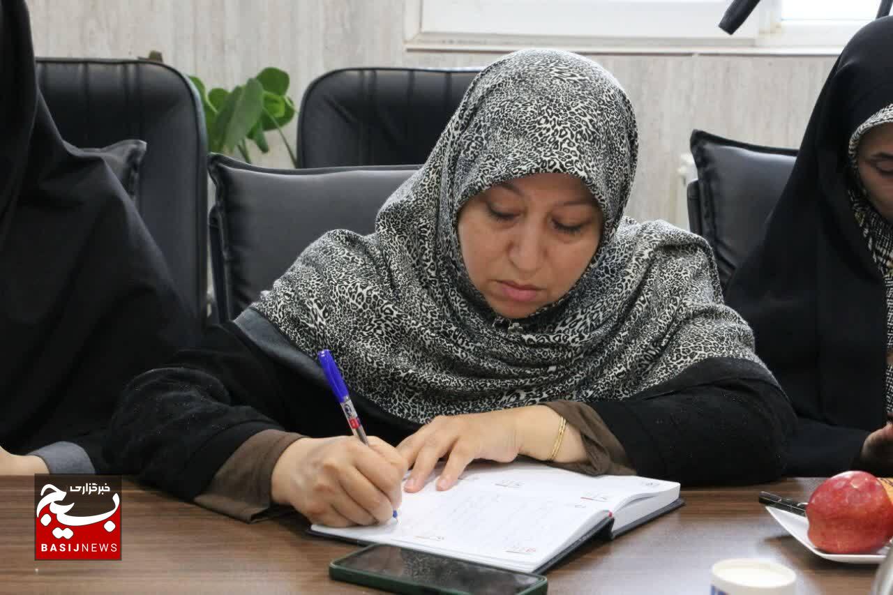 فعالیت هزار و ۱۲۰ گروه جهادی در سطح استان/ کسب رتبه برتر کشور در خدمت به محرومین/ آزاد سازی ۲۲۳ نفر زندانی جرایم غیر عمد فعالیت هزار و ۱۲۰ گروه جهادی در سطح استان/ کسب رتبه برتر کشور در خدمت به محرومین/ آزاد سازی ۲۲۳ نفر زندانی جرایم غیر عمد