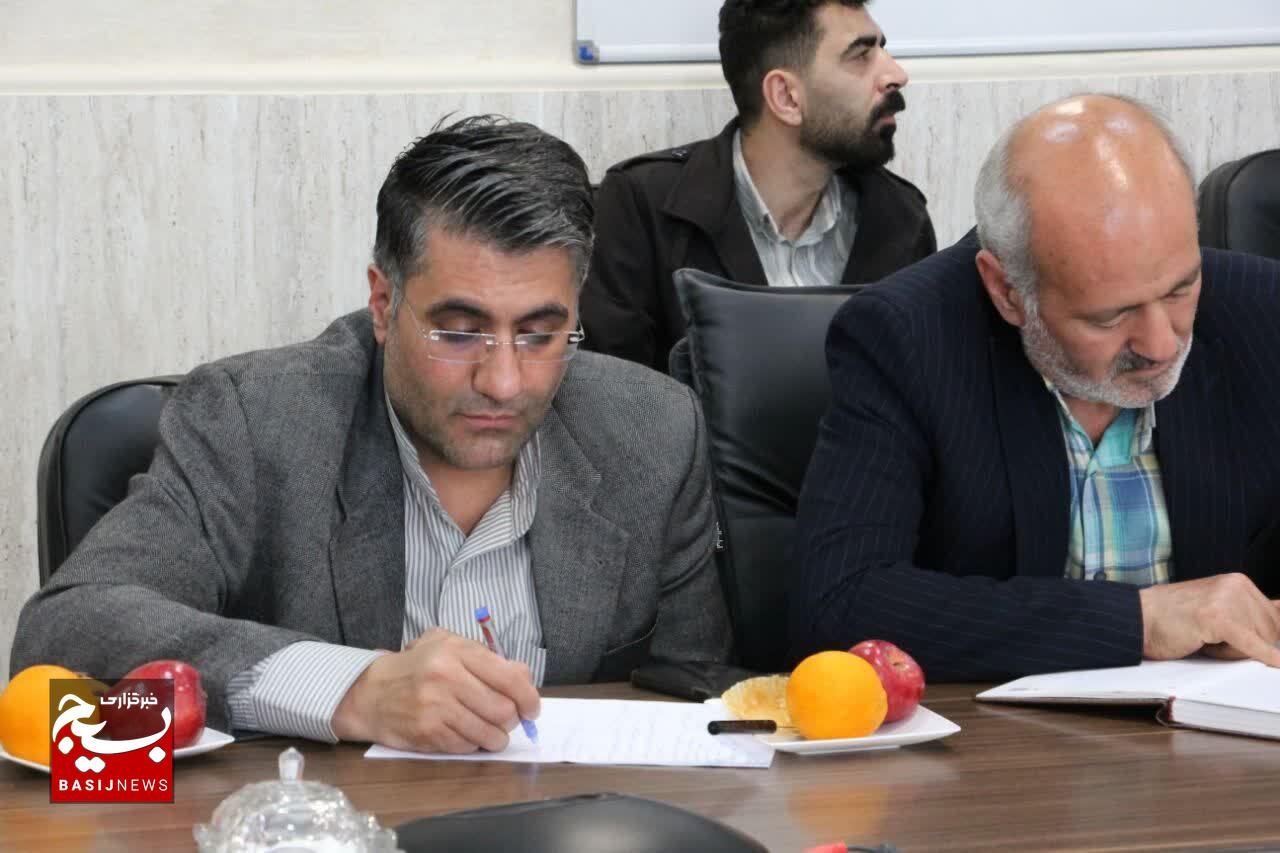فعالیت هزار و ۱۲۰ گروه جهادی در سطح استان/ کسب رتبه برتر کشور در خدمت به محرومین/ آزاد سازی ۲۲۳ نفر زندانی جرایم غیر عمد فعالیت هزار و ۱۲۰ گروه جهادی در سطح استان/ کسب رتبه برتر کشور در خدمت به محرومین/ آزاد سازی ۲۲۳ نفر زندانی جرایم غیر عمد