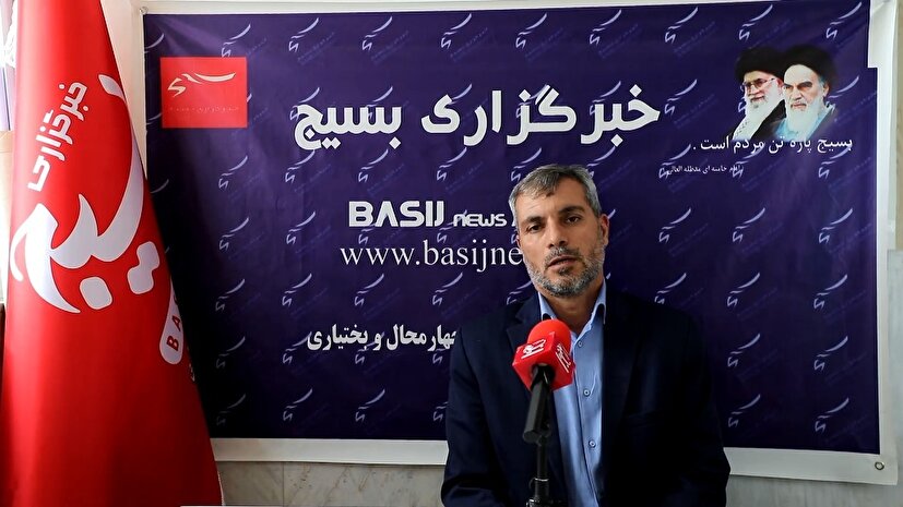 معلمان پایه ریزان تمدن نوین هستند