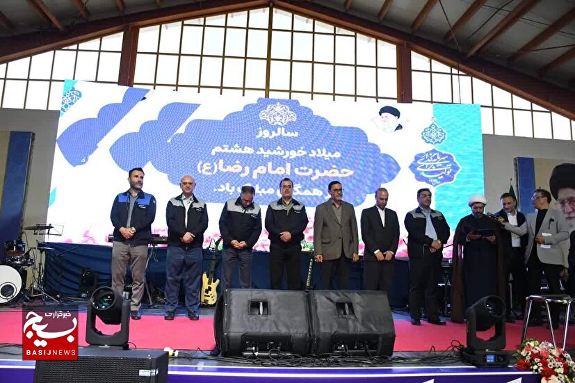 کارگران افسران جنگ اقتصادی کشور هستند