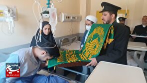خدام حرم رضوی از بیماران بیمارستان های ایرانمهر و رازی بیرجند عیادت کردند