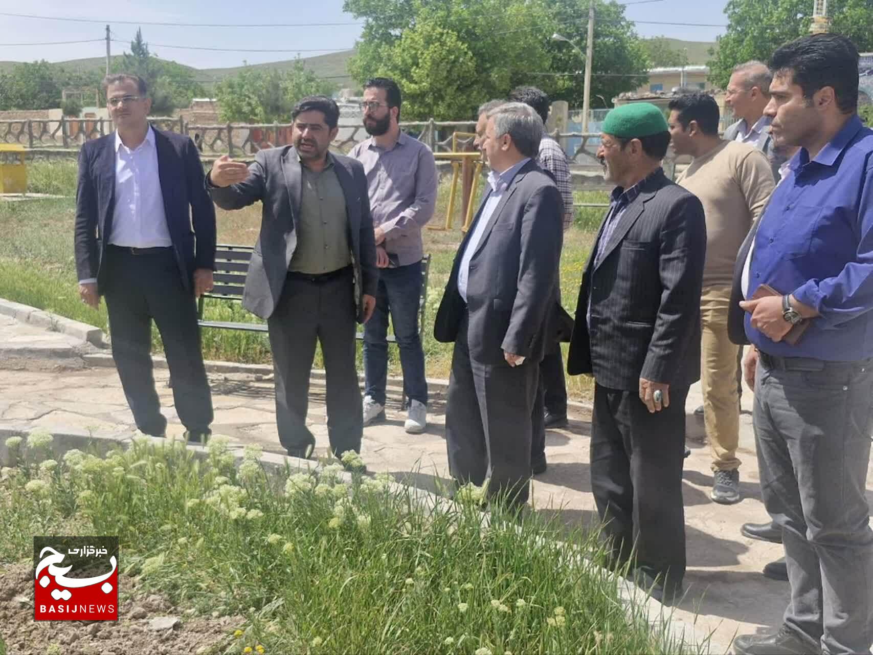 حضور جهادی فرماندار تاکستان در میدان خدمت به مردم