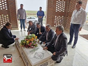 حضور جهادی فرماندار تاکستان در میدان خدمت به مردم