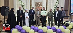 معلمان مجاهدان عرصه علم و دانش هستند