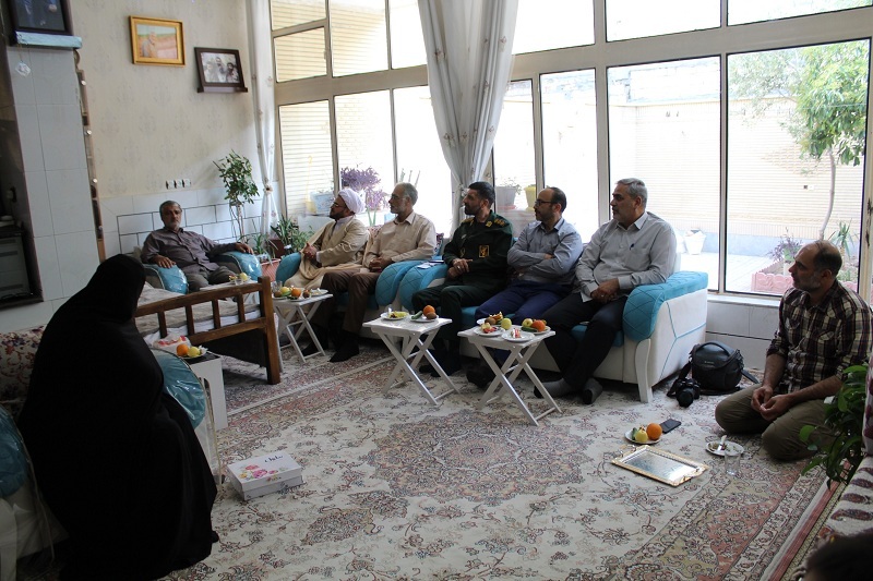 دیدار با خانواده شهید مداح لشکر امام حسین14(علیه السلام) از شهدای دوران دفاع مقدس