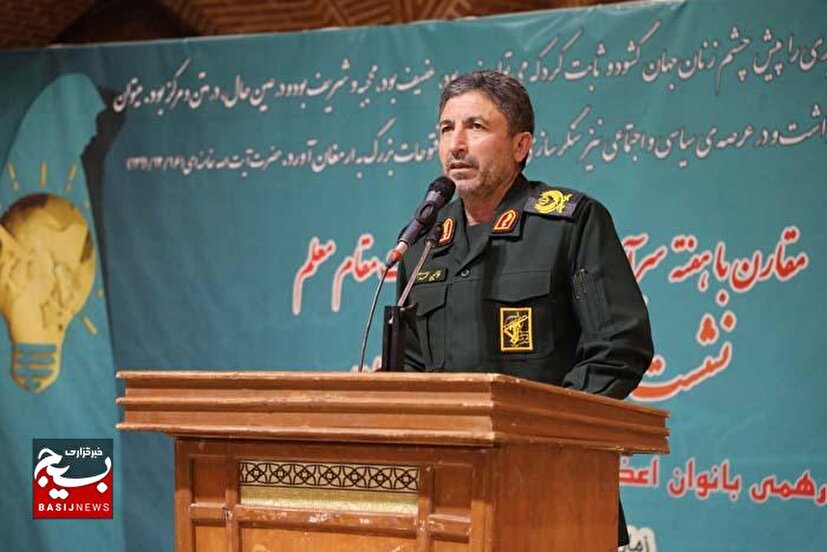 نشست الگوی سوم زن مسلمان و دورهمی بانوان اعضای هیات علمی دانشگاه های استان اردبیل در نگار خانه ختایی برگزار شد.