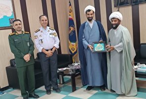 تجلیل از فرماندهی و نمایندگی ولی فقیه در سپاه بندرلنگه