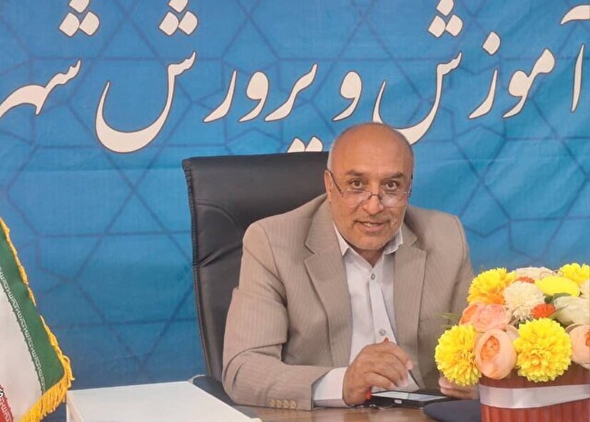 احداث شش زمین چمن مصنوعی در مدارس شهرستان دنا