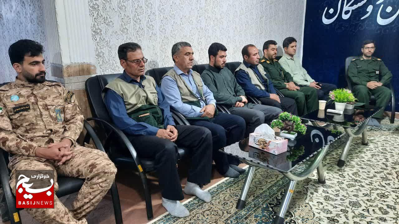 دیدار فرمانده سپاه رومشکان و گروه‌های جهادی با امام جمعه این شهرستان