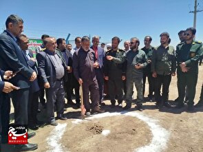 پروژه مخزن ۳۰۰ مترمکعبی آب شرب روستای زرگر کلنگ‌زنی شد