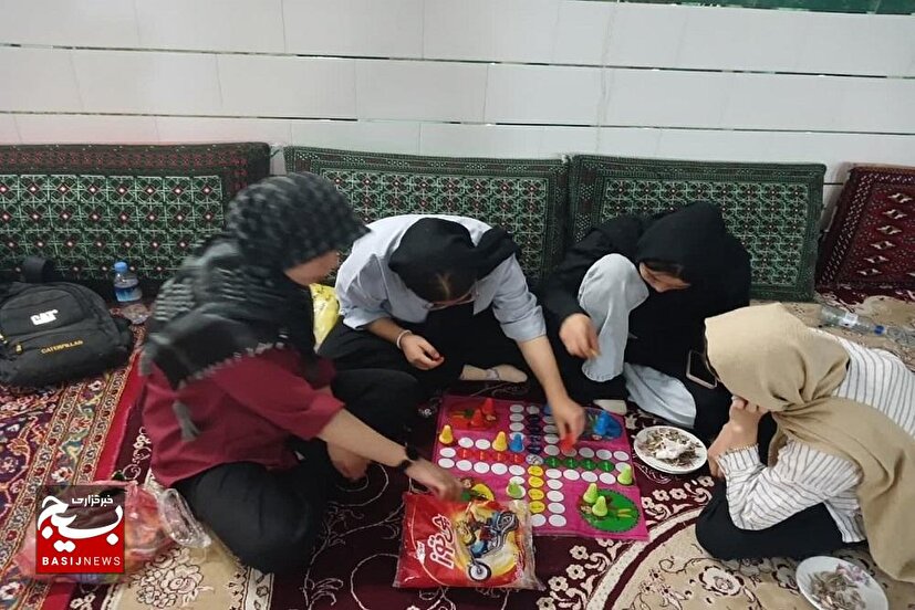 ویژه برنامه شبی در پایگاه، ویژه دختران در سرخه برگزار شد
