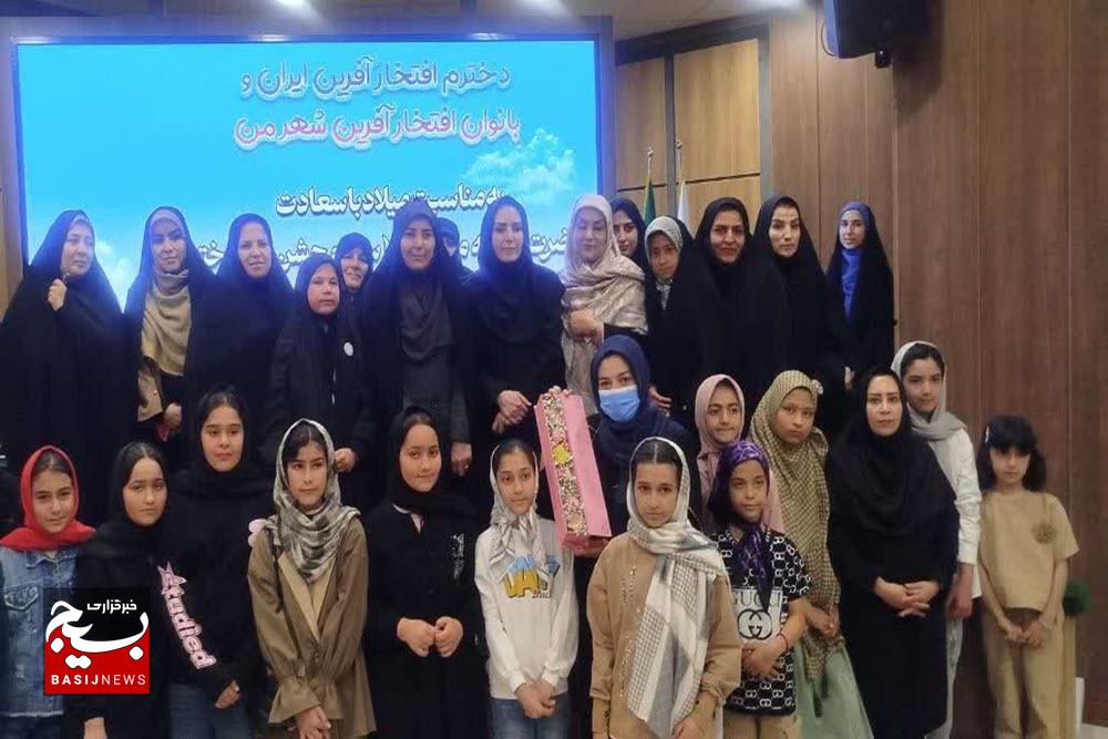 برگزاری ویژه‌برنامه «دخترم افتخارآفرین ایران و بانوان افتخارآفرین شهر من» در بهار+تصاویر