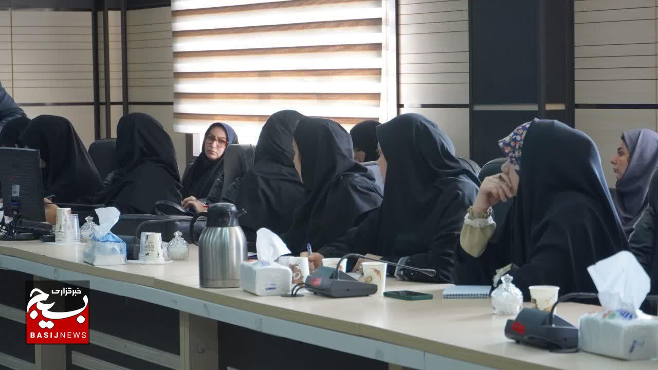 رسانه ها مکمل قدرت سپاه در جنگ شناختی هستند/اجرای هزار و ۱۶۶ پروژه عمرانی توسط بسیج سازندگی+عکس