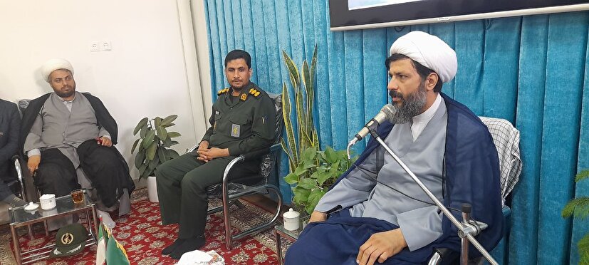 سپاه از متن مردم برخاسته و باید مردمی بماند