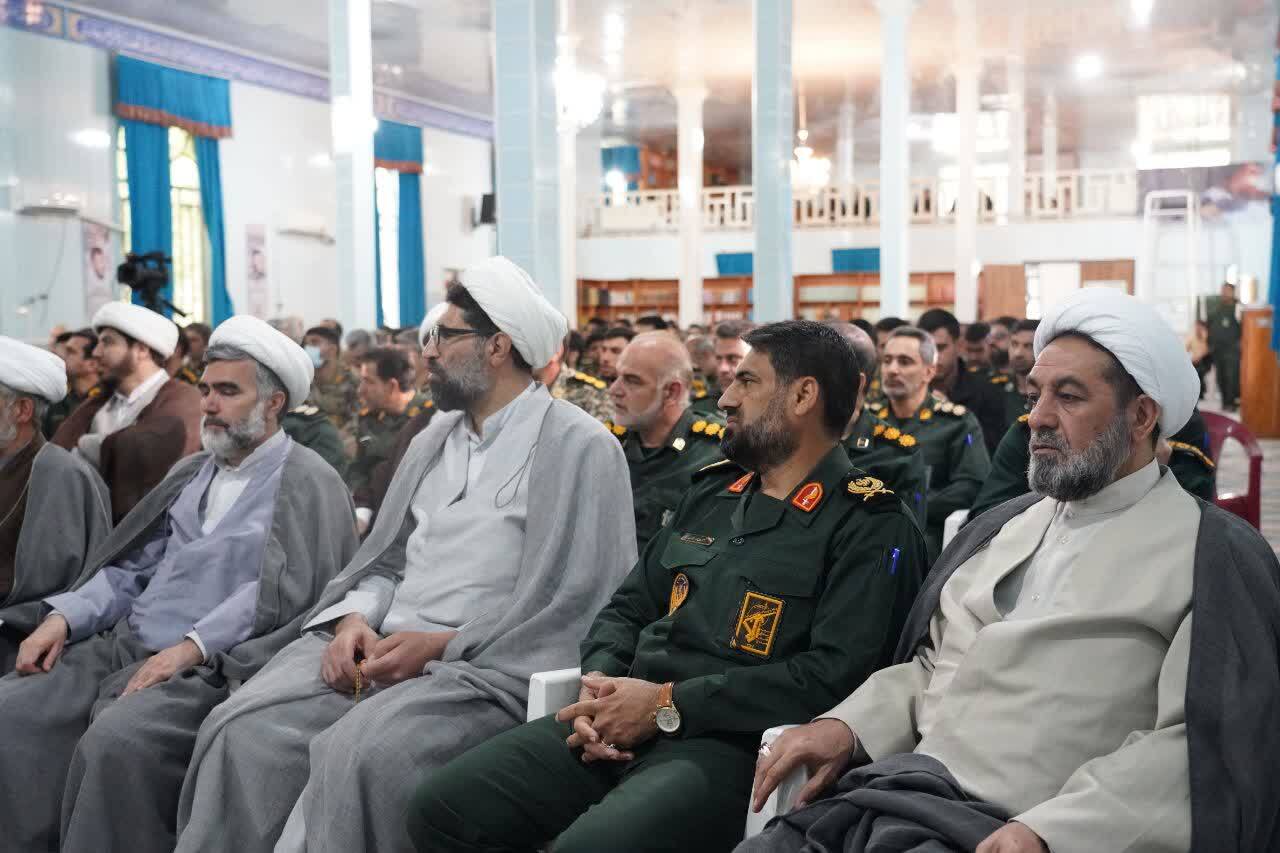 دیدار نماینده ولی فقیه در لرستان با سبزپوشان سپاه به مناسبت سالروز تأسیس سپاه پاسداران