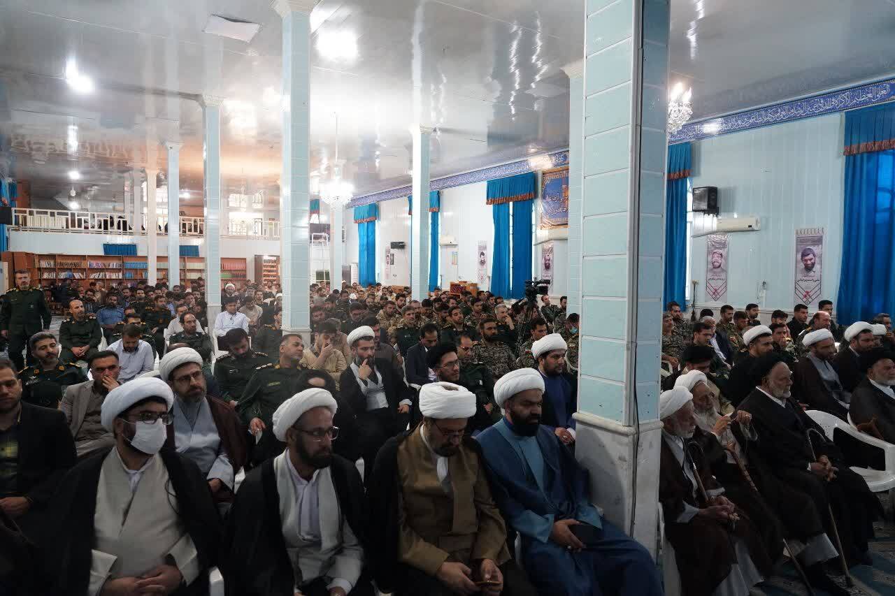 دیدار نماینده ولی فقیه در لرستان با سبزپوشان سپاه به مناسبت سالروز تأسیس سپاه پاسداران