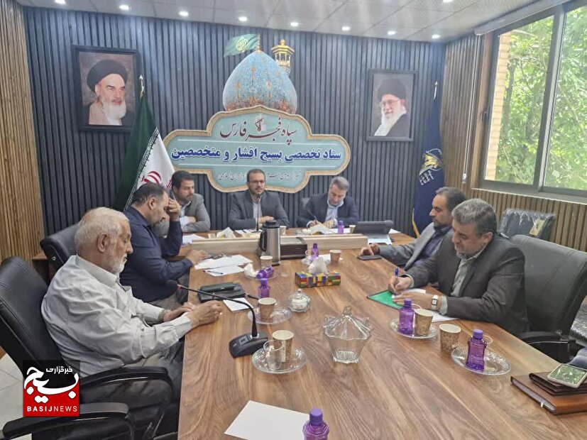 مدیران فارس با استفاده از ظرفیت قانون در حل مشکلات تولیدکنندگان و سرمایه گذاران عمل کنند