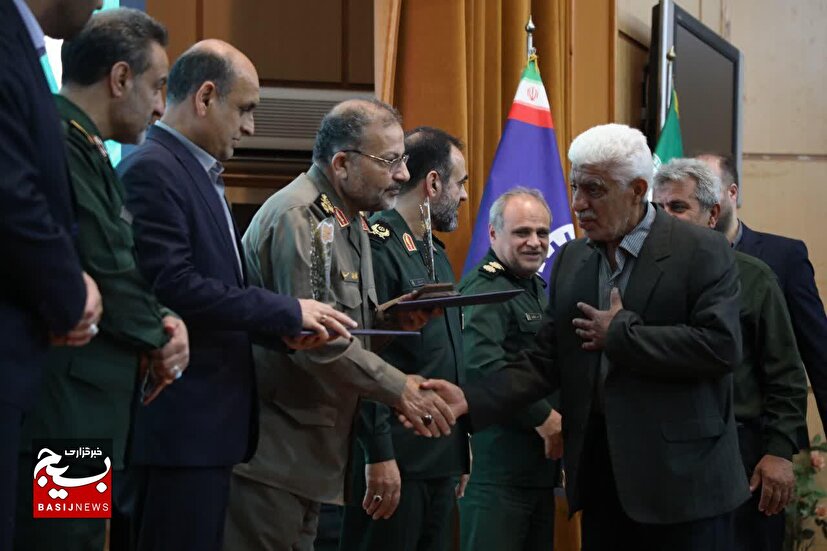 طلایه داران اقتصادی  و گروه های جهادی  بسیج سازندگی گیلان  تجلیل شدند