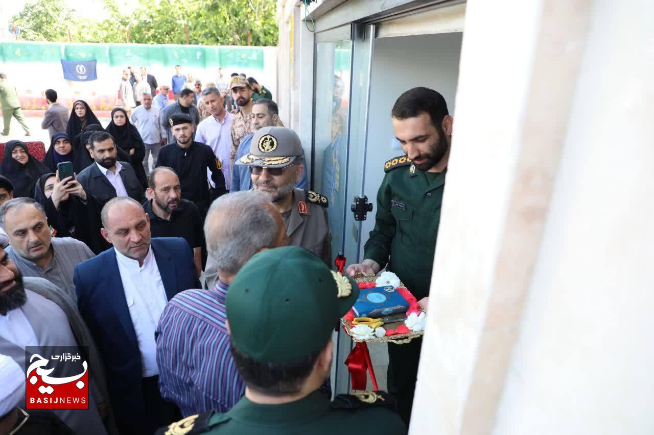 بسیج تشکیلات بزرگ و بی‌بدیل در سطح جهان است