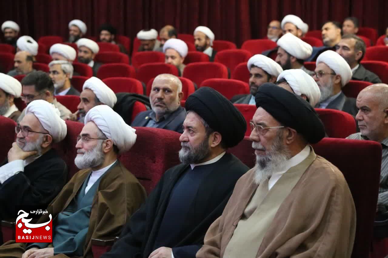 آغاز به کار هشتمین اجلاسیه اساتید و فرماندهان شبکه تربیتی صالحین بسیج در جوار امام‌ هشتم
