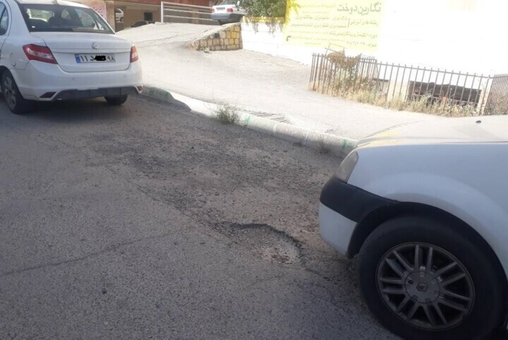 معابر شهری ایلام در بند حفاری‌ها؛ آیا چاله‌ها پُر می‌شوند؟