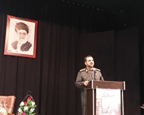 سپاه پاسداران خدمتگزار ملت است/اهداء 14 سری جهیزیه به زوجهای جوان آزادشهری