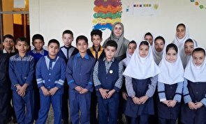 معلم ، بذر های دانشی را می‌کارد که تا ابد رشد می‌کند/معلمانی که در مسیر بسیج فعالیت دارند ، باید این روحیه و نگرش را به دانش‌آموزان منتقل کنند