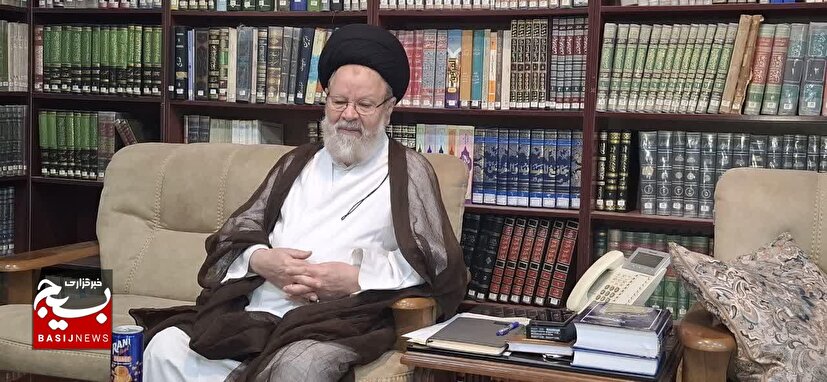دیدار رئیس سازمان بسیج جامعه عشایری با حضرت آیت الله علامه قزوینی مدیر مسئول موسسه حضرت ولی عصر (عج)