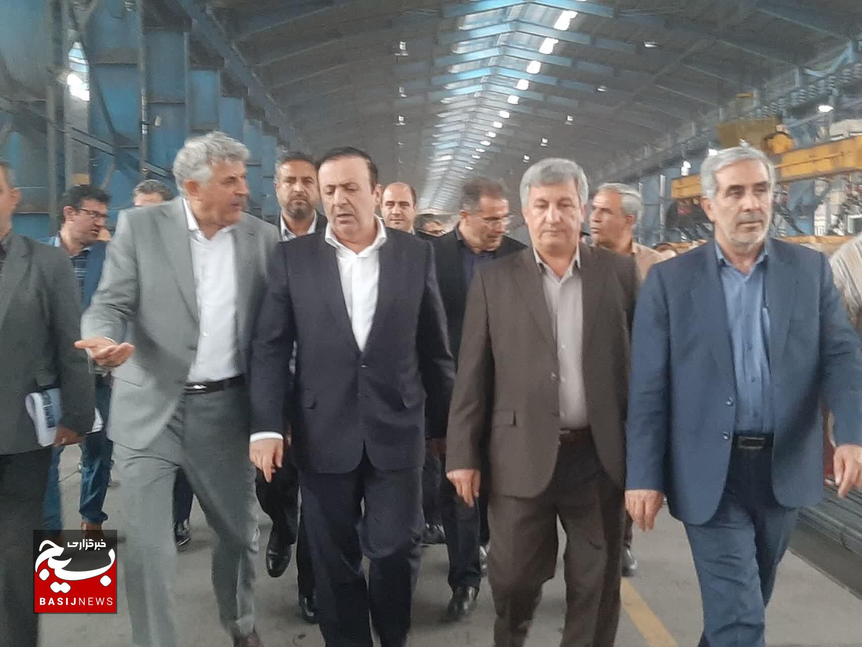 استاندار قزوین از واحدهای صنعتی تاکستان بازدید کرد