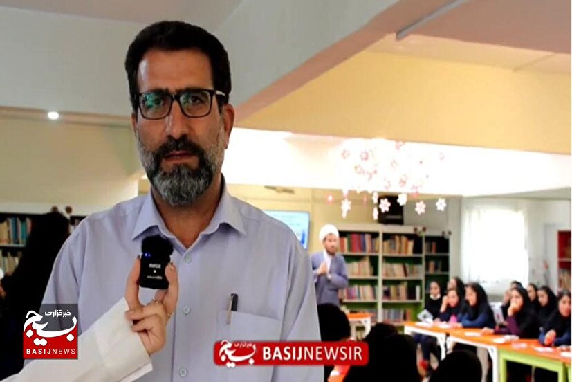 برگزاری «کافه گفتگو » و دورهمی گرم و دوستانه برای پاسخ به سوالات دانش‌آموزان