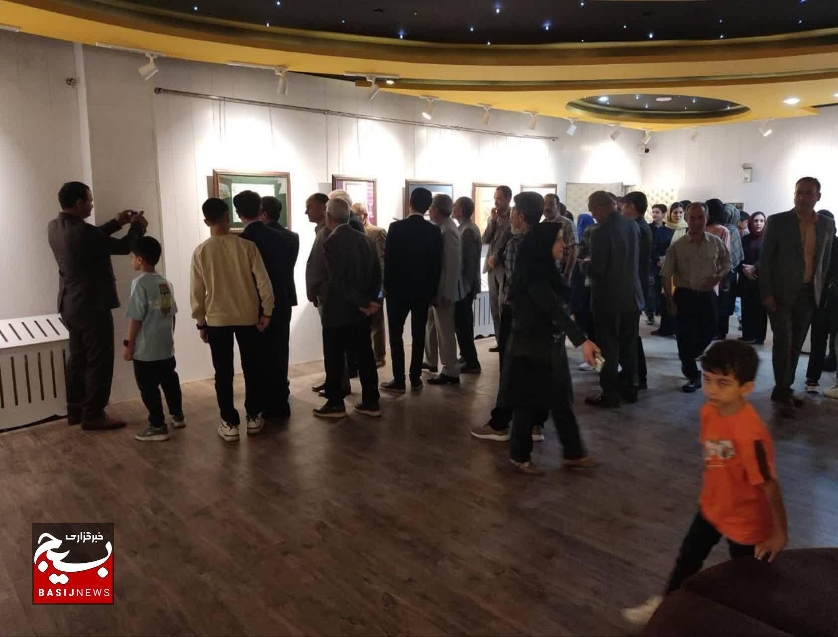 افتتاح نمایشگاه خوشنویسی «خرد» در شهرستان ازنا افتتاح نمایشگاه خوشنویسی «خرد» در شهرستان ازنا
