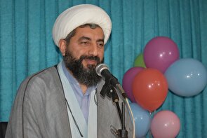 در مقابل سختی ها باید صبوری کرد /با سازش و در کنار هم بودن خانه آباد و زندگی ساخته می شود