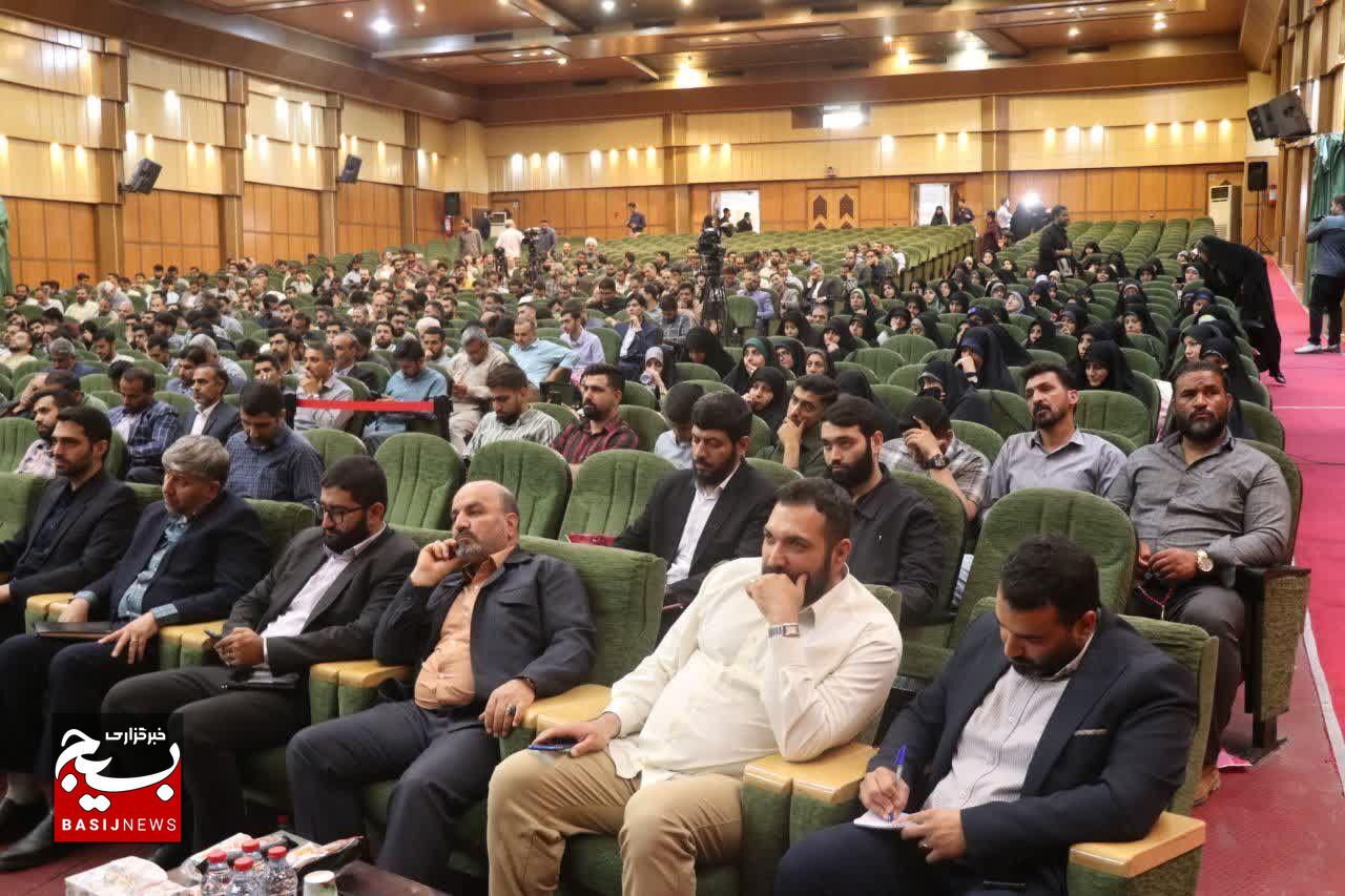 روابط عمومیها، افسران جنگ نرم و کلید تولید سرمایه اجتماعی در مقابله با دشمن روابط عمومیها، افسران جنگ نرم و کلید تولید سرمایه اجتماعی در مقابله با دشمن