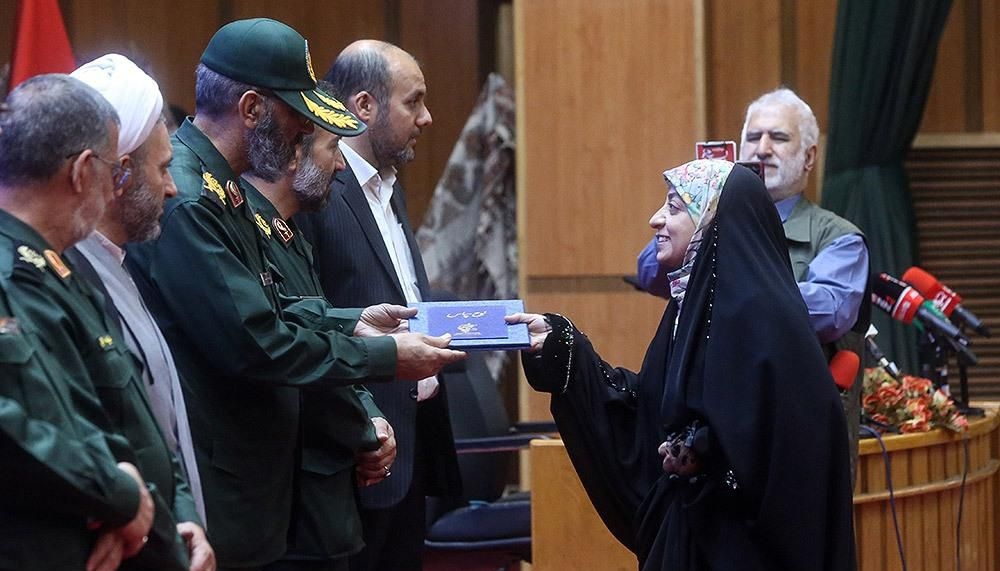 تقدیر از روابط عمومی سازمان بسیج علمی، پژوهشی و فناوری کشور در همایش ملی تقدیر از روابط عمومی سازمان بسیج علمی، پژوهشی و فناوری کشور در همایش ملی