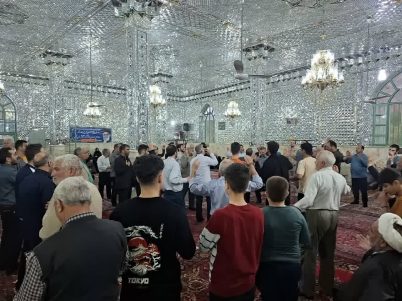 برگزاری عزاداری شهدای خدمت در حرم امامزاده سیدمحمد(ع) نوجه مهر برگزاری عزاداری شهدای خدمت در حرم امامزاده سیدمحمد(ع) نوجه مهر