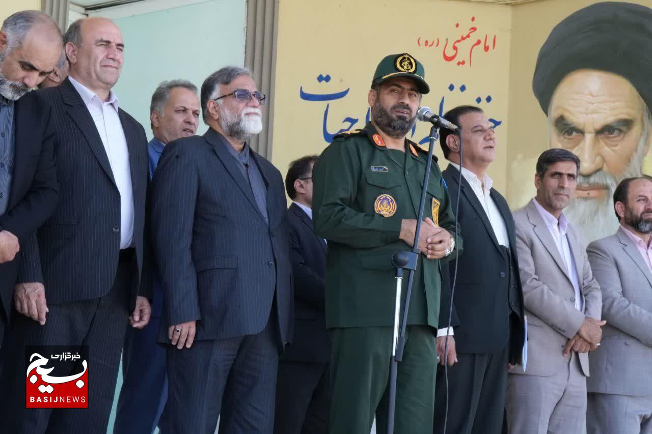 آیین اهدای ۱۰۰۰ سری جهیزیه به مددجویان در لرستان