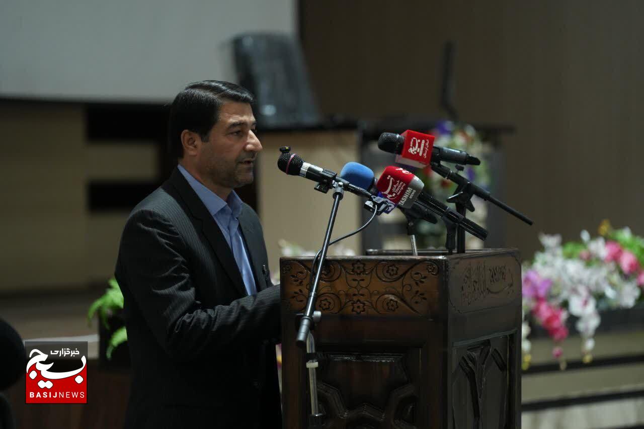 آیین اهدای ۱۰۰۰ سری جهیزیه به مددجویان در لرستان