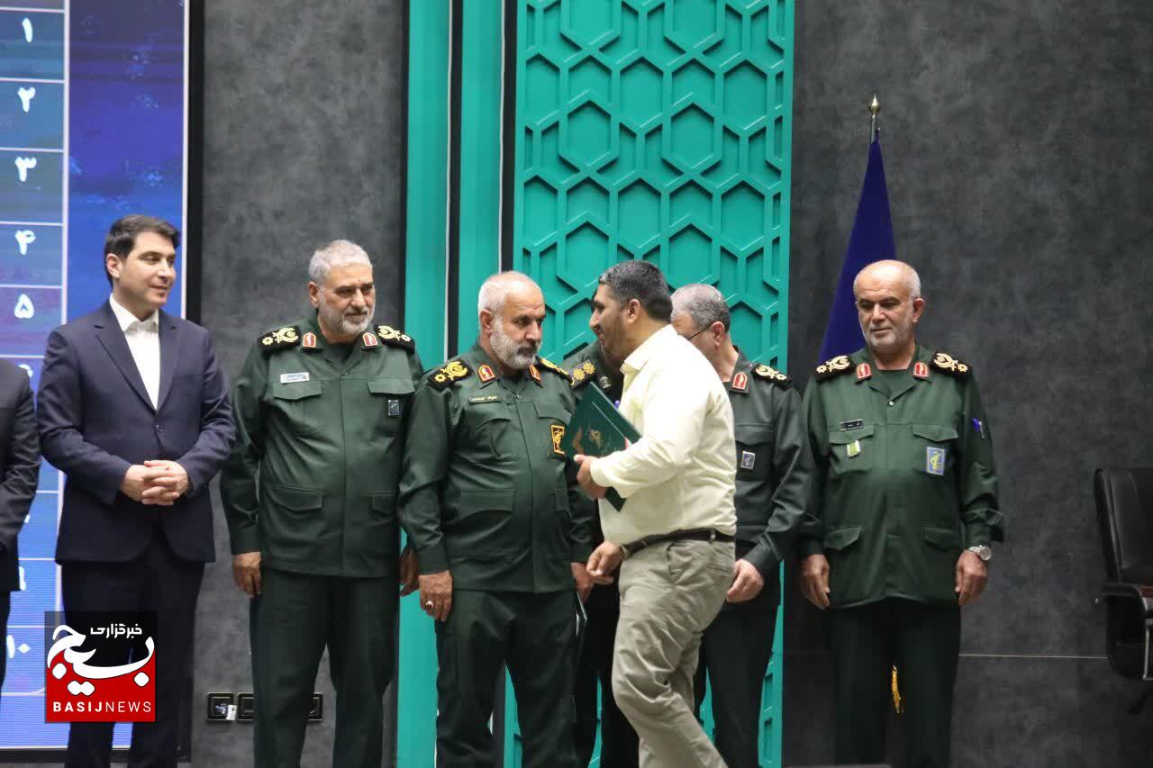 همایش تجلی اخلاص ویژه تجلیل از دست‌اندرکاران راهیان نور