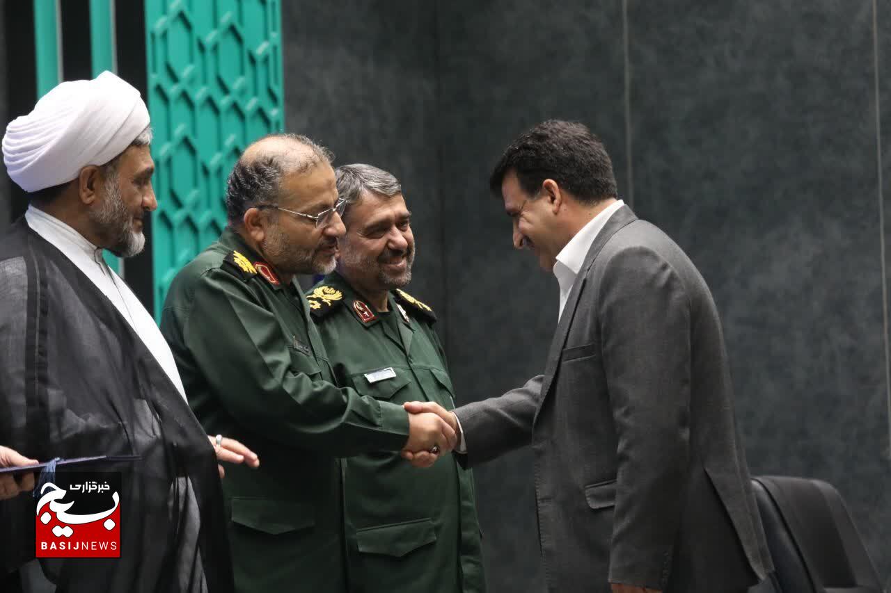 همایش تجلی اخلاص ویژه تجلیل از دست‌اندرکاران راهیان نور