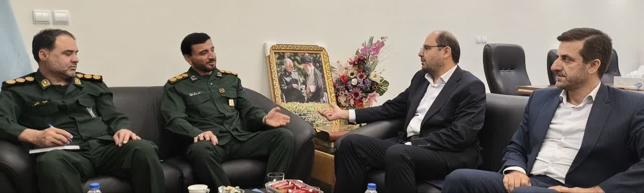امضای تفاهم نامه توسعه همکاری‌های حقوقی مابین سازمان بسیج حقوق دانان استان ایلام  وصدا و سیمای مرکز استان