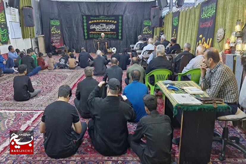 از برپایی دسته عزاداری تا توزیع اطعام در سرخه