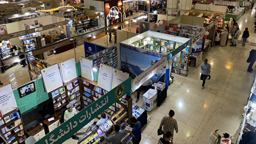 رئیس بسیج جامعه زنان رویا حیدرزاده می‌گوید.بی‌حجابی در نمایشگاه کتاب
