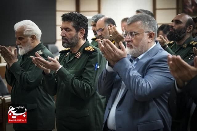 نشست صمیمی استاندار تهران و فرمانده انتظامی تهران با سردار حسن زاده فرمانده سپاه تهران بزرگ نشست صمیمی استاندار تهران و فرمانده انتظامی تهران با سردار حسن زاده فرمانده سپاه تهران بزرگ