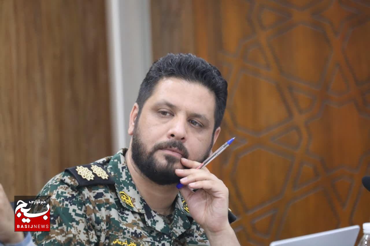 نشست «عطر ولایت» با حضور طلاب و روحانیون بسیج برگزار شد