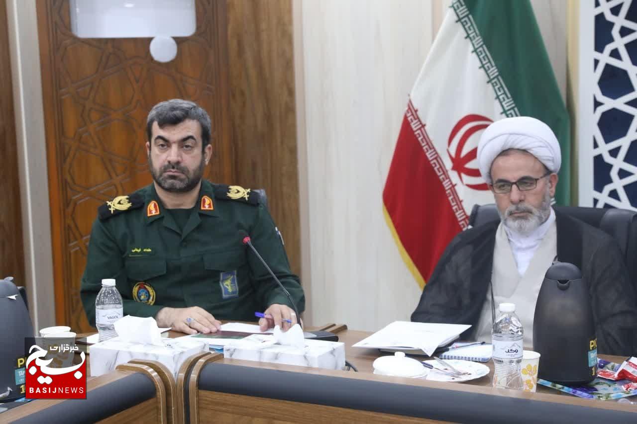 نشست «عطر ولایت» با حضور طلاب و روحانیون بسیج برگزار شد