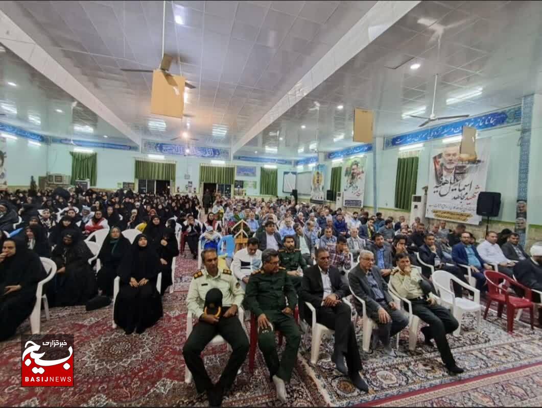 توکل بر خداوند، توسل به اهلبیت و اعتماد عمیق به مردم بزرگترین ویژگی سپاه پاسداران انقلاب اسلامی است +عکس توکل بر خداوند، توسل به اهلبیت و اعتماد عمیق به مردم بزرگترین ویژگی سپاه پاسداران انقلاب اسلامی است +عکس