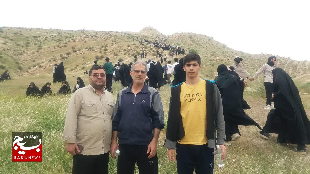 اعزام ۲۳۰ کارمند بسیجی لرستانی به اردوی راهیان نور برای بازدید از منطقه عملیاتی بازی دراز +عکس