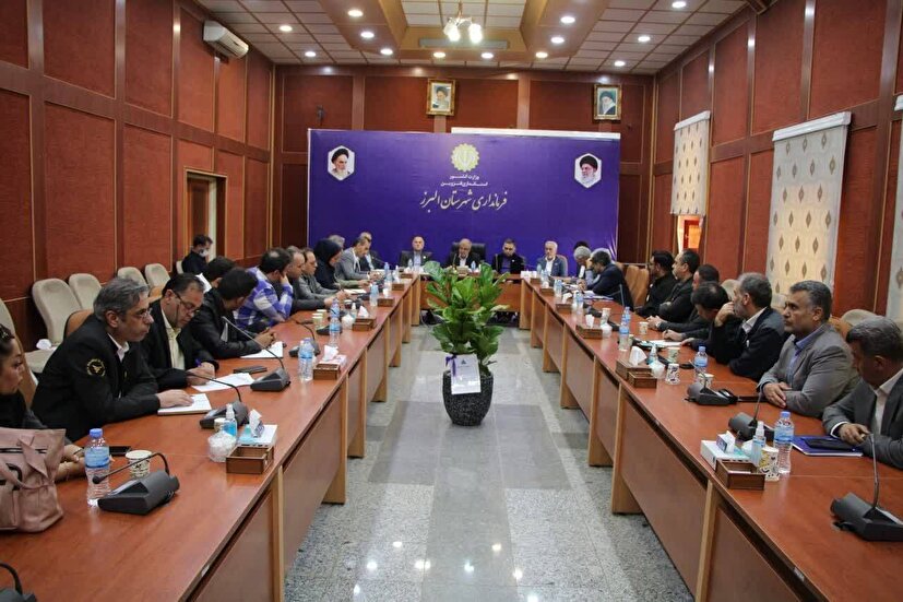 نشست هم‌اندیشی ورفع موانع تولید