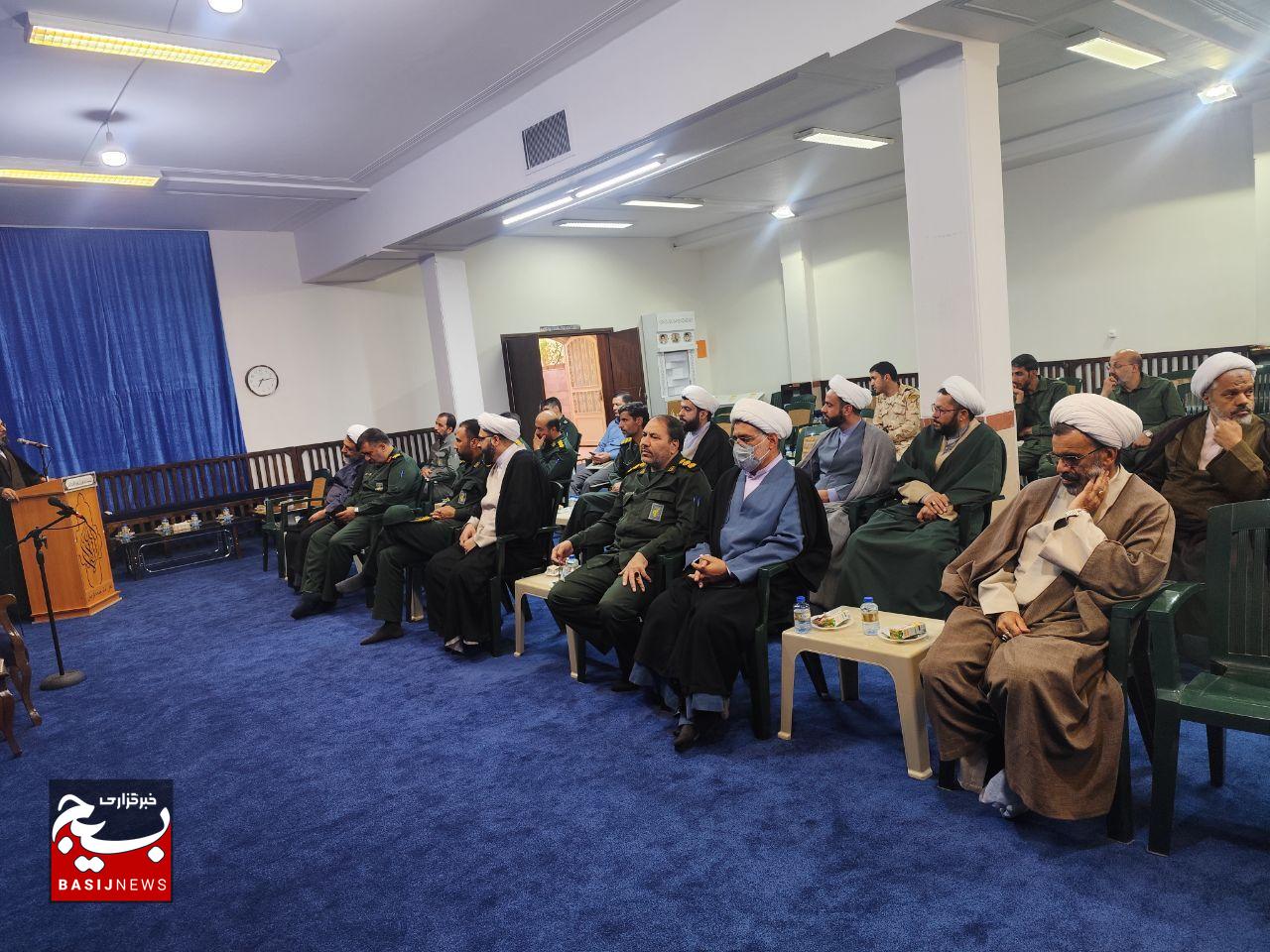دیدار فرماندهان سپاه استان کرمان با امام جمعه کرمان به مناسبت هفته عقیدتی سیاسی