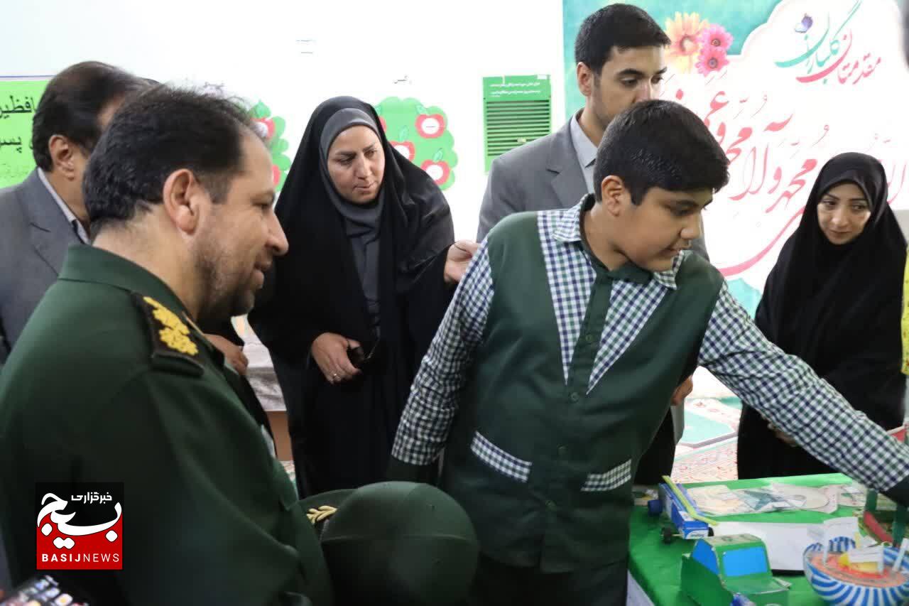 تقدیر و تجلیل از مربیان و معلمان عقیدتی در مدارس شهر کرمان
